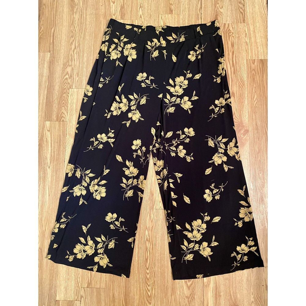 Torrid Pants Womens Sz 3X Black W Yellow Flowers Flare Bottom Super Stretchy G